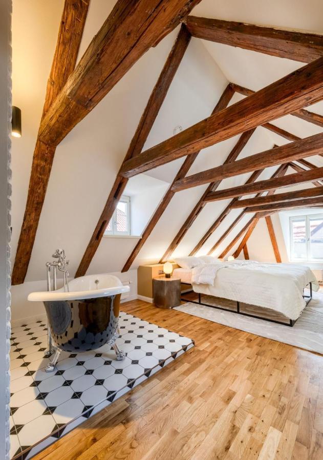 Deluxe Double Room with Bath,1543275331:JPEG
