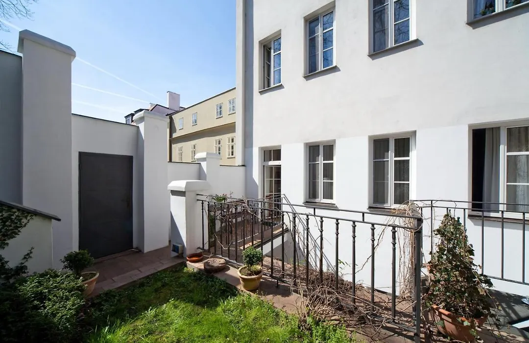 Boutique Hotel 16-1